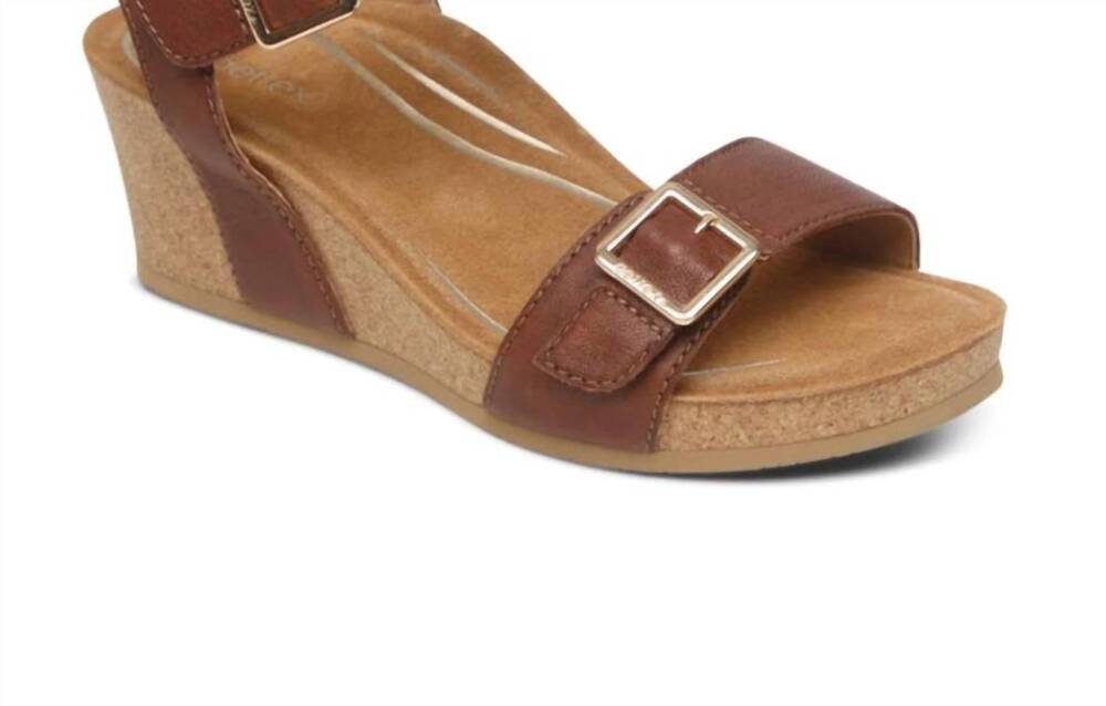 NEW AETREX women's lexa wedge sandal in walnut